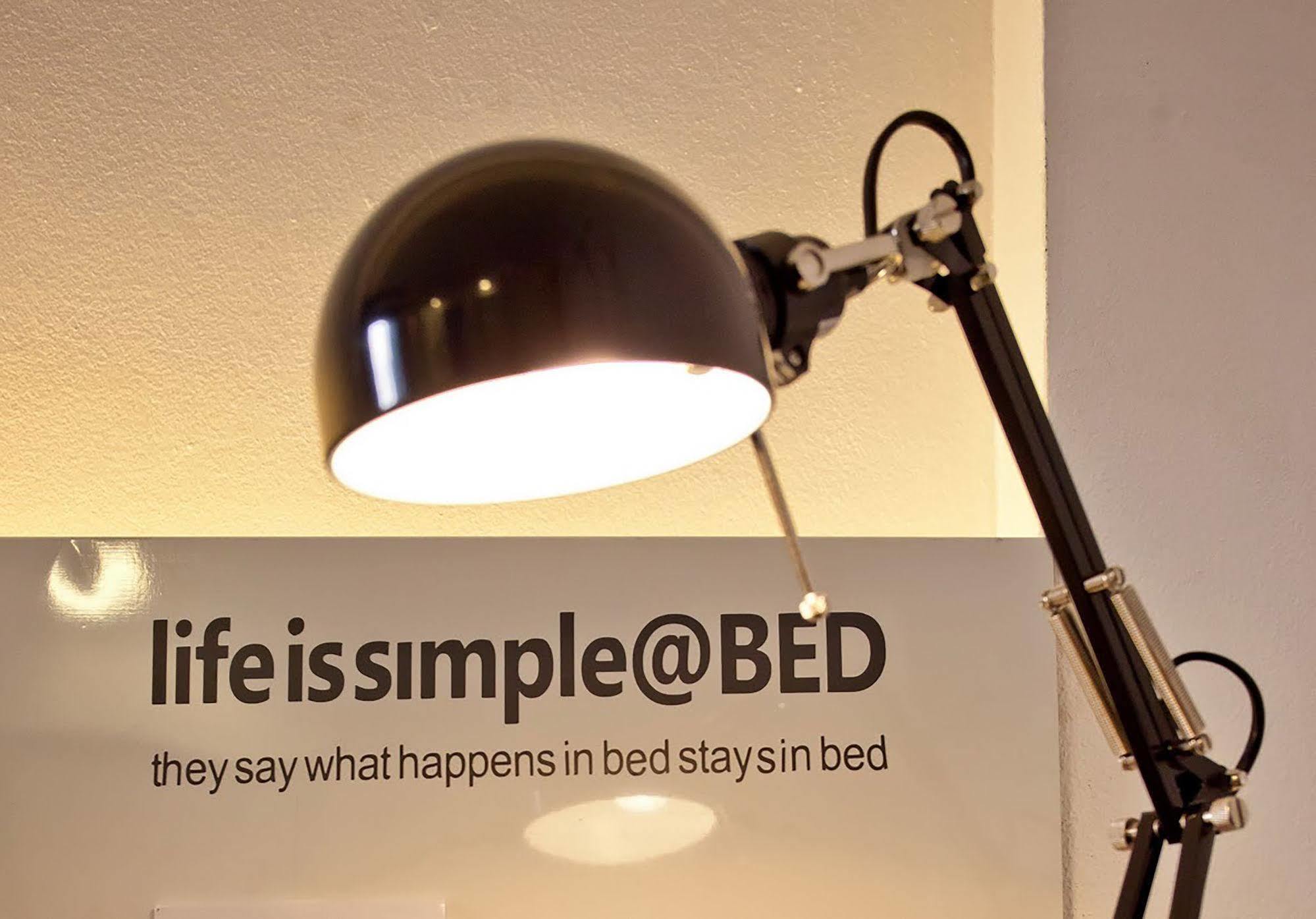Bed Chiangmai Gate- Adults Only מלון